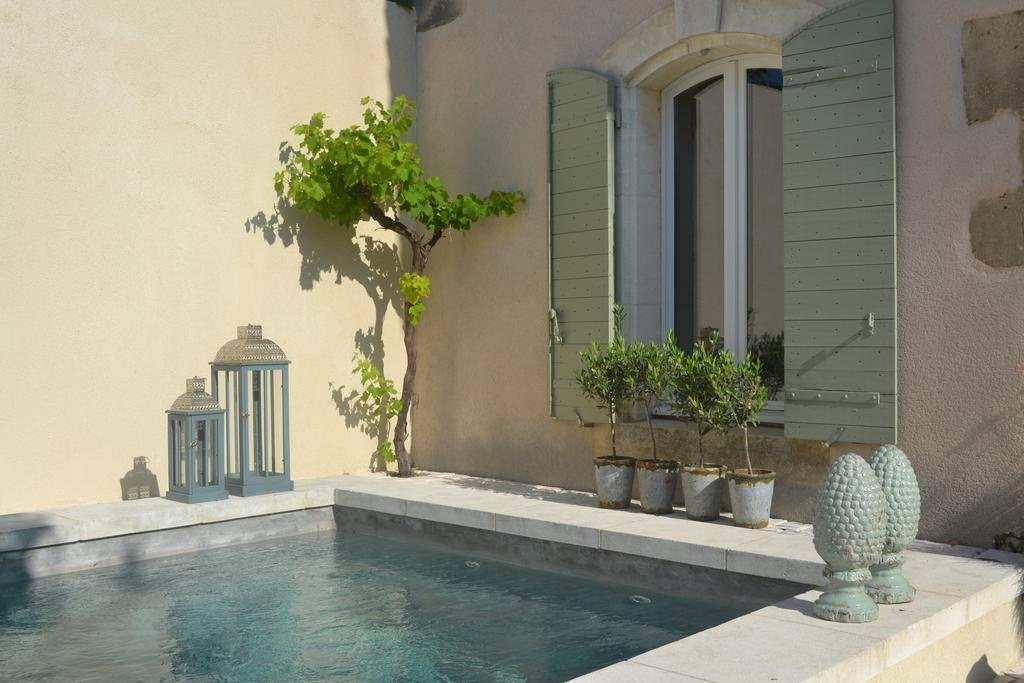 Mas A L'Improviste Bed & Breakfast Maillane Dış mekan fotoğraf