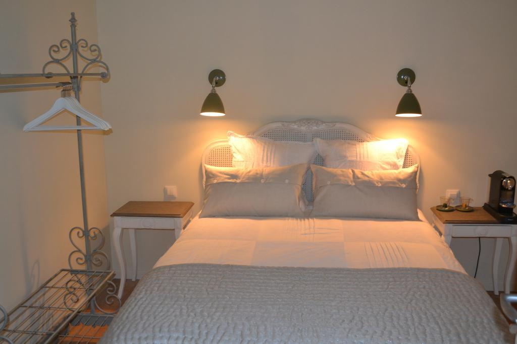 Mas A L'Improviste Bed & Breakfast Maillane Oda fotoğraf
